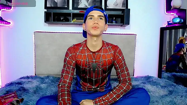 Snapshot of Tayson_Rivers chatting on December 27, 2024, 9:54 pm Tayson Rivers online show from December 27, 2024, 9:54 pm