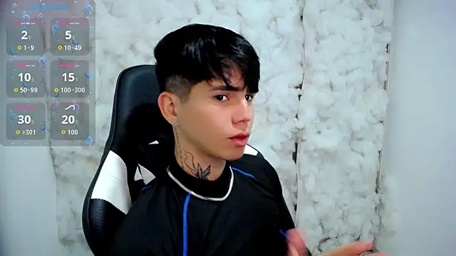 Snapshot of Tayson_Rivers chatting on November 24, 2025, 8:08 pm Tayson Rivers online show from November 24, 2025, 8:08 pm