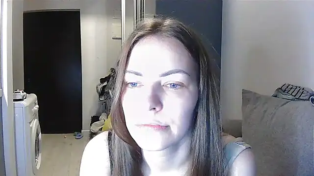 AnnaDiamond1 online show from July 17, 2026, 9:41 pm