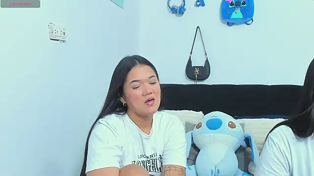 sara mendez2 online show from December 14, 2025, 11:31 pm