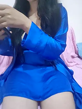 Snapshot of Liyan- chatting on November 17, 2025, 10:48 pm Liyan- online show from November 17, 2025, 10:48 pm