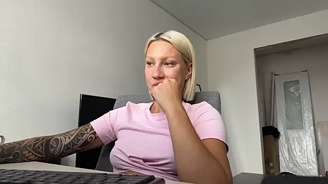 AnneBall online show from July 15, 2026, 9:58 am
