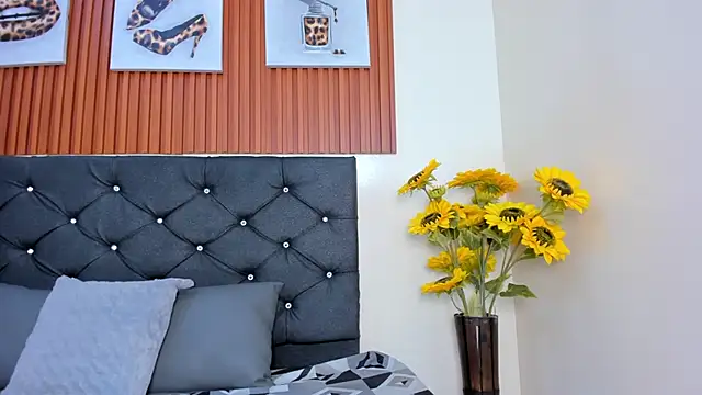 Snapshot of Zoe_pss chatting on October 30, 2025, 7:25 pm Zoe pss online show from October 30, 2025, 7:25 pm