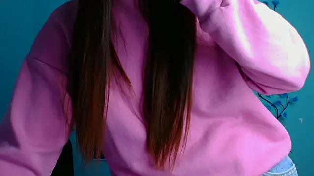 Eva Janee online show from December 3, 2025, 6:43 am