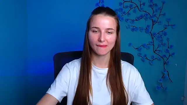 Eva Janee online show from July 17, 2026, 5:47 am