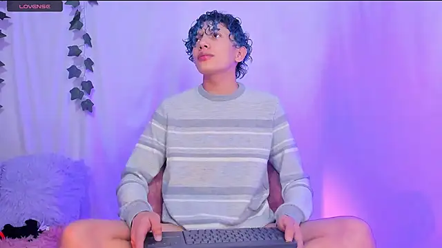 Im Alejo online show from March 14, 2025, 2:10 am