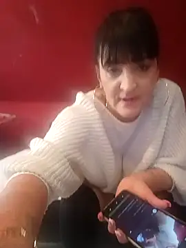 Snapshot of Tiffany35 chatting on October 9, 2025, 8:56 am Tiffany35 online show from October 9, 2025, 8:56 am