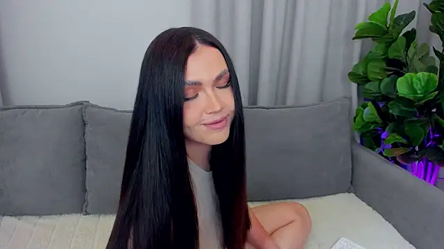 sexyangeloux online show from August 6, 2026, 9:49 pm