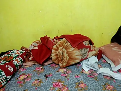 Snapshot of Sexyranibhabhi chatting on February 17, 2026, 2:08 am Sexyranibhabhi online show from February 17, 2026, 2:08 am