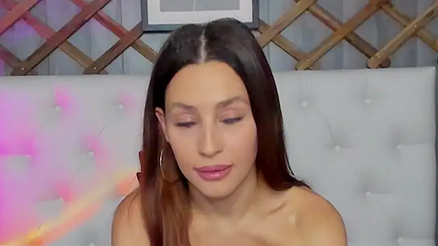 SelenaRousey online show from December 28, 2024, 11:52 am