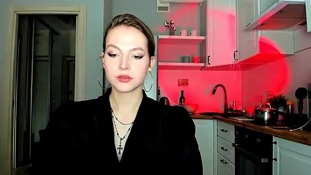 Niky  Jess online show from February 24, 2025, 11:43 am