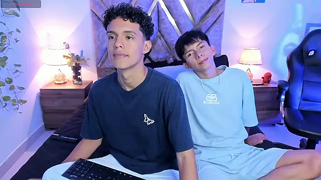 nickolas moon online show from September 28, 2025, 6:13 pm