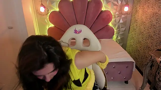 meraki fraise online show from February 24, 2025, 11:09 pm