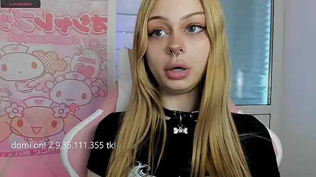 Snapshot of shy_melony chatting on May 7, 2026, 11:37 am shy melony online show from May 7, 2026, 11:37 am