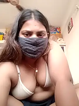 Snapshot of Hotmilfxox chatting on December 18, 2024, 11:13 am Hotmilfxox online show from December 18, 2024, 11:13 am