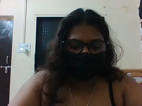Snapshot of Hotmilfxox chatting on May 28, 2026, 5:43 pm Hotmilfxox online show from May 28, 2026, 5:43 pm