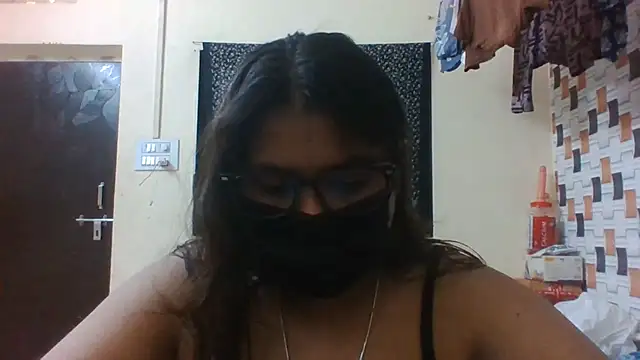Snapshot of Hotmilfxox chatting on June 17, 2026, 8:06 am Hotmilfxox online show from June 17, 2026, 8:06 am