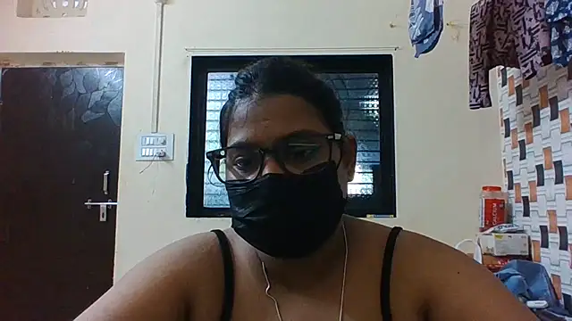 Snapshot of Hotmilfxox chatting on June 18, 2026, 11:14 am Hotmilfxox online show from June 18, 2026, 11:14 am