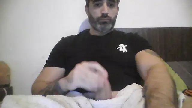 ozzypsico13 online show from June 1, 2026, 2:57 am