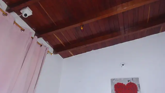 Amara Red online show from November 14, 2025, 11:42 am