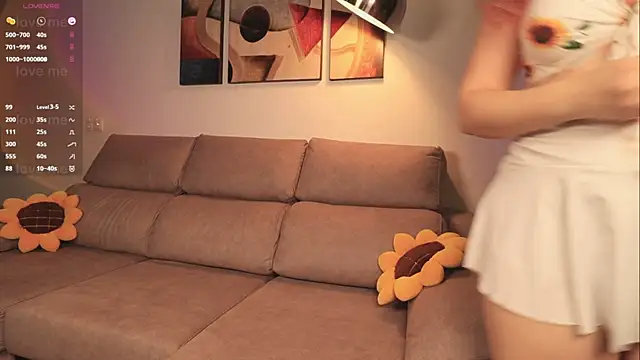 Snapshot of Golden_Rosse chatting on January 11, 2025, 9:15 pm Golden Rosse online show from January 11, 2025, 9:15 pm