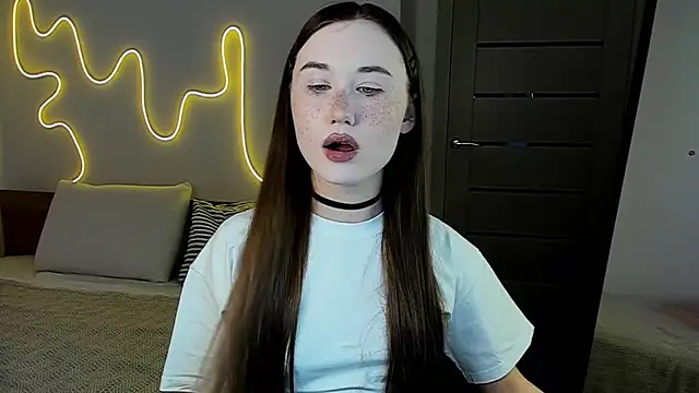 Stella Sunny online show from December 17, 2025, 10:27 pm