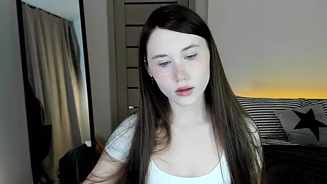 Stella Sunny online show from February 9, 2026, 6:01 pm