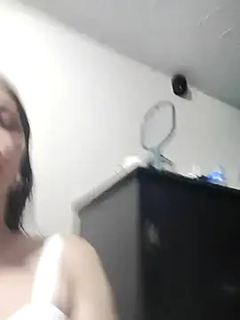 natalie cowens online show from November 30, 2025, 7:51 pm