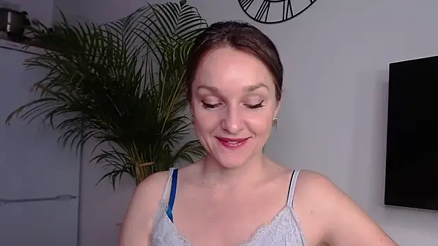 AliciaDesire online show from February 7, 2025, 3:08 pm