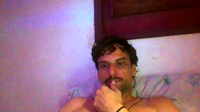 couplemilk online show from April 8, 2026, 4:56 am