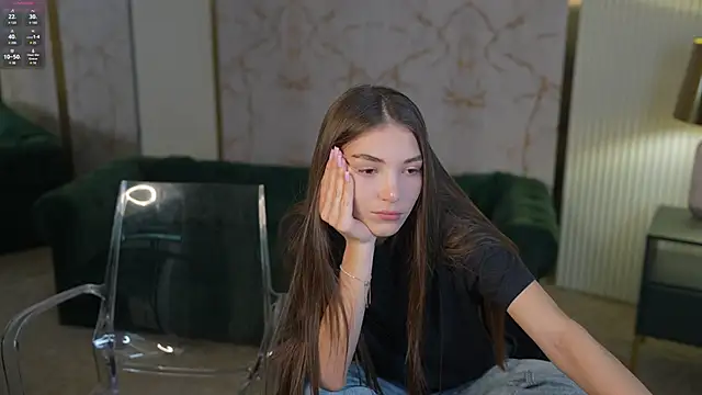 Snapshot of Sweet_Alinka7 chatting on February 5, 2025, 8:11 am Sweet Alinka7 online show from February 5, 2025, 8:11 am