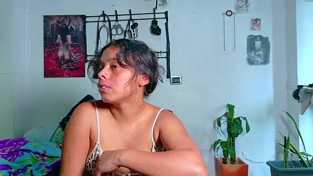 Snapshot of clydexxxbunny chatting on June 20, 2026, 7:49 pm clydexxxbunny online show from June 20, 2026, 7:49 pm