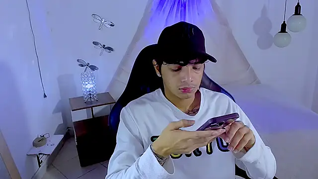 Brand habes online show from November 7, 2025, 1:44 pm