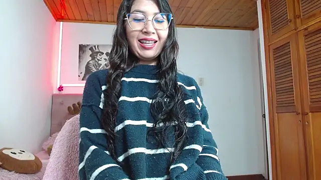 tifanny-squirt online show from November 25, 2025, 3:23 pm