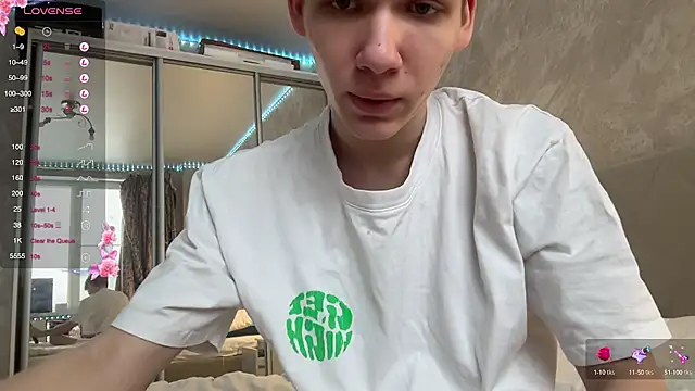 gay boyss online show from February 3, 2025, 12:36 pm