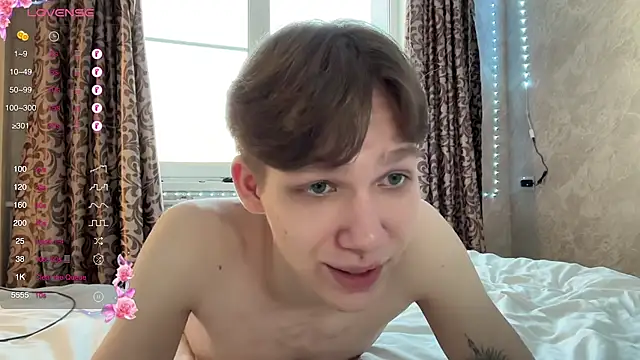 gay boyss online show from February 7, 2025, 1:11 pm