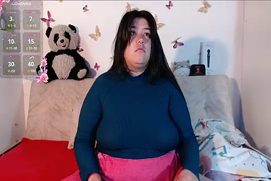 Snapshot of LennaTurnerr chatting on February 12, 2026, 2:23 pm LennaTurnerr online show from February 12, 2026, 2:23 pm