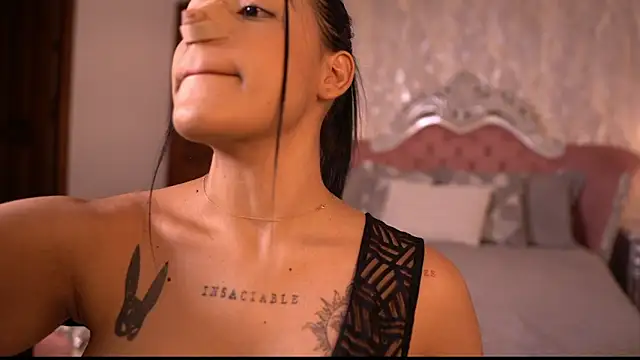 AngelineConnor online show from October 29, 2025, 11:17 pm