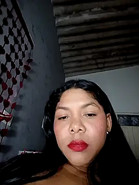 DIORA Latina online show from March 18, 2026, 3:53 am