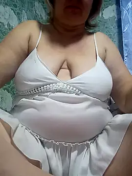 Snapshot of Ariel_Flower chatting on November 25, 2025, 11:27 pm Ariel Flower online show from November 25, 2025, 11:27 pm