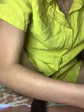 Snapshot of Asianmombigasss chatting on March 1, 2026, 6:59 am Asianmombigasss online show from March 1, 2026, 6:59 am