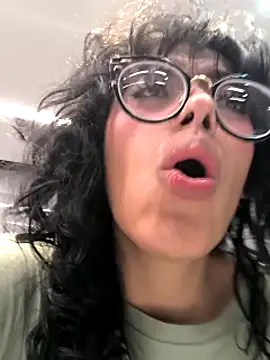 Snapshot of Fun_Everywhere chatting on December 1, 2024, 11:14 pm Fun Everywhere online show from December 1, 2024, 11:14 pm