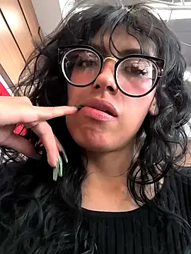 Snapshot of Fun_Everywhere chatting on December 12, 2024, 6:31 pm Fun Everywhere online show from December 12, 2024, 6:31 pm