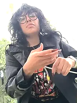 Snapshot of Fun_Everywhere chatting on February 16, 2025, 3:27 pm Fun Everywhere online show from February 16, 2025, 3:27 pm