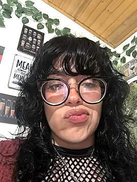 Snapshot of Fun_Everywhere chatting on October 8, 2025, 11:35 pm Fun Everywhere online show from October 8, 2025, 11:35 pm