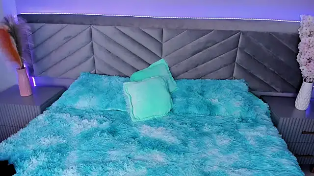 Ary thompson   online show from December 18, 2024, 8:36 pm