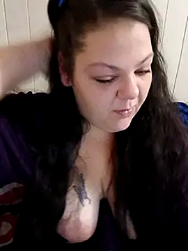 Snapshot of winterpawg chatting on December 7, 2024, 9:06 am winterpawg online show from December 7, 2024, 9:06 am