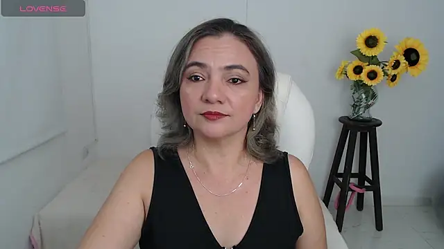 Ghada milf online show from October 17, 2025, 11:40 pm