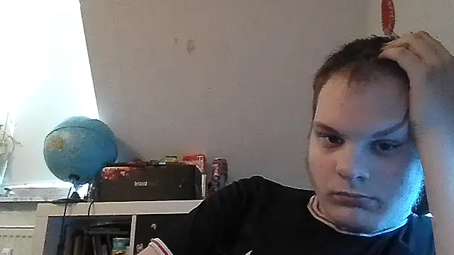 Nicolasjlhkjzl online show from May 25, 2026, 1:50 pm
