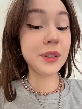 Peachy Dream online show from February 1, 2026, 1:42 pm